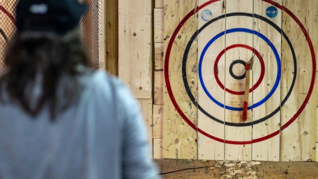 halimac_axe_throwing_2_1 halimac_axe_throwing_2_1